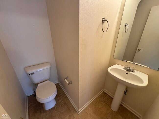 Building Photo - 2274 Bridlewood Dr