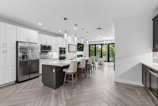 Building Photo - 622 Windward Cir S