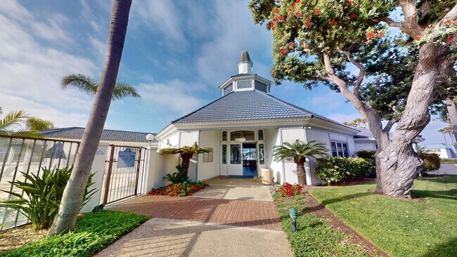 Building Photo - Beautifully Updated Spacious 3 Bed 3 Bath Home in Coronado Cays Available for Lease!