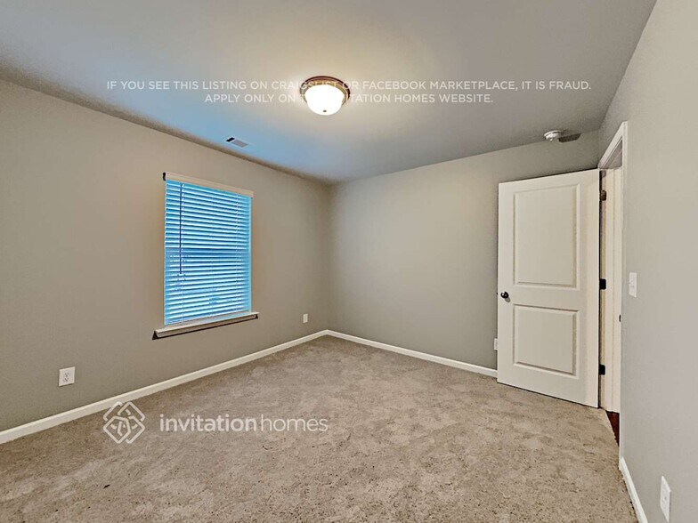 Building Photo - 26 Lantana Crossing
