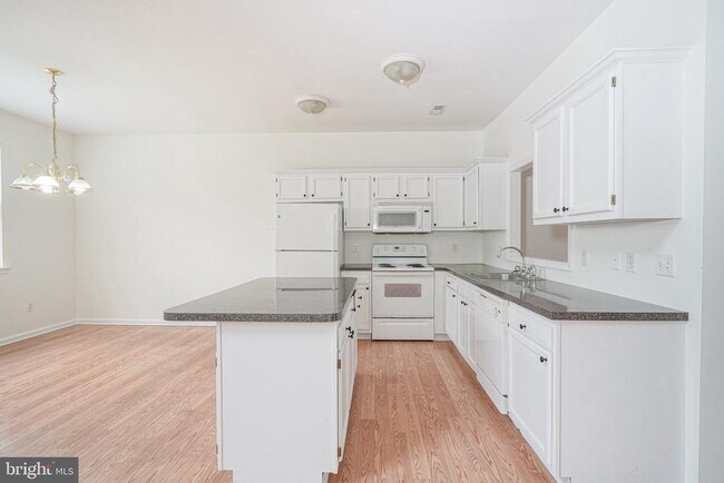 Building Photo - 8 Trout Trail