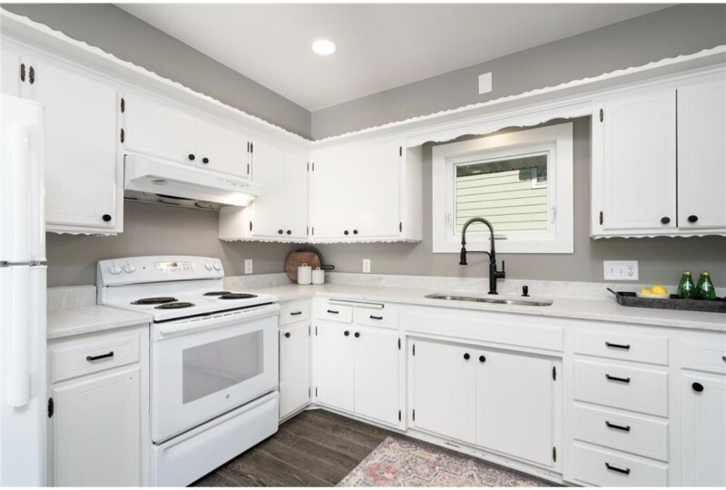 Building Photo - 4248 Regent Ave N