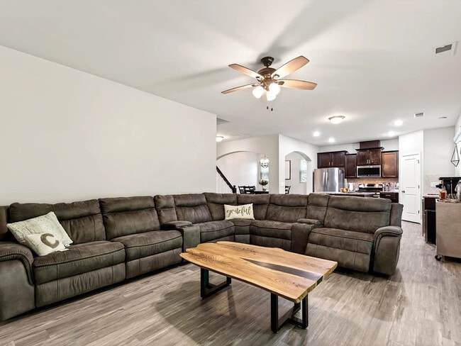 Building Photo - Earn Wealth While Leasing – Like a Homeowner – Lease to Own