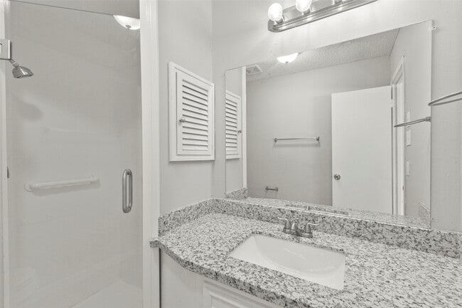 Building Photo - 16310 Cavendish Dr