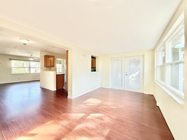 Building Photo - 13788 Montego Dr