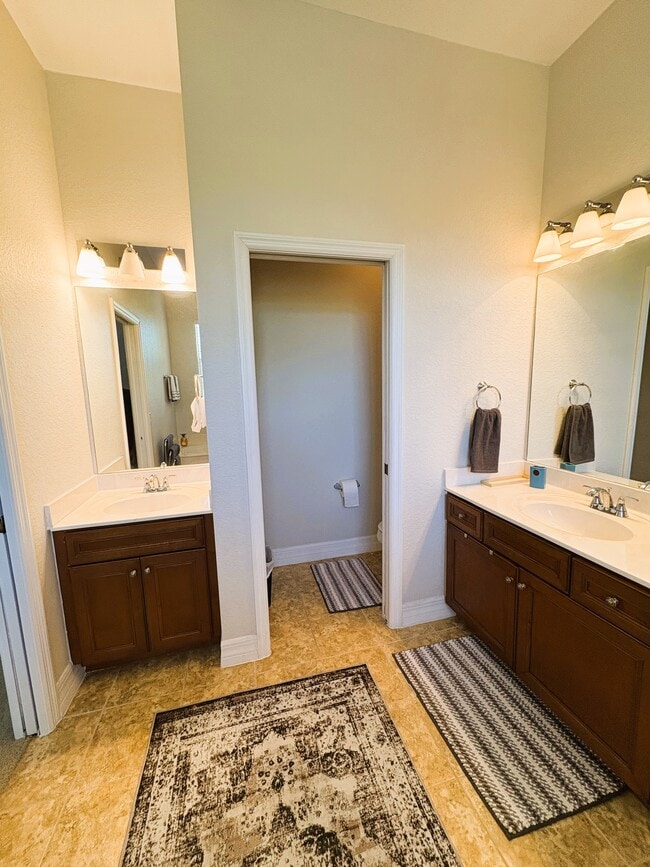 Building Photo - 16098 Via Solera Cir
