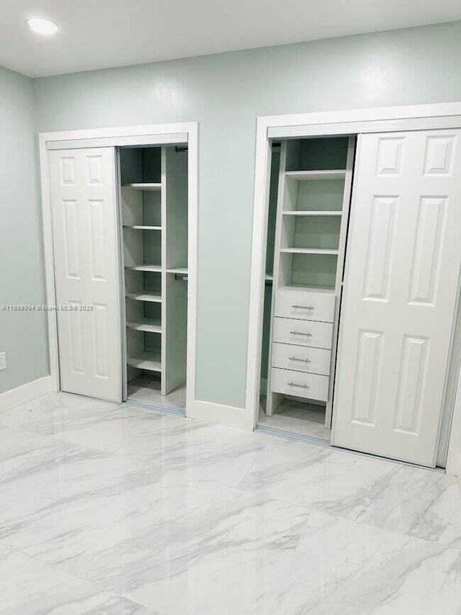 Building Photo - 10370 SW 174th Terrace