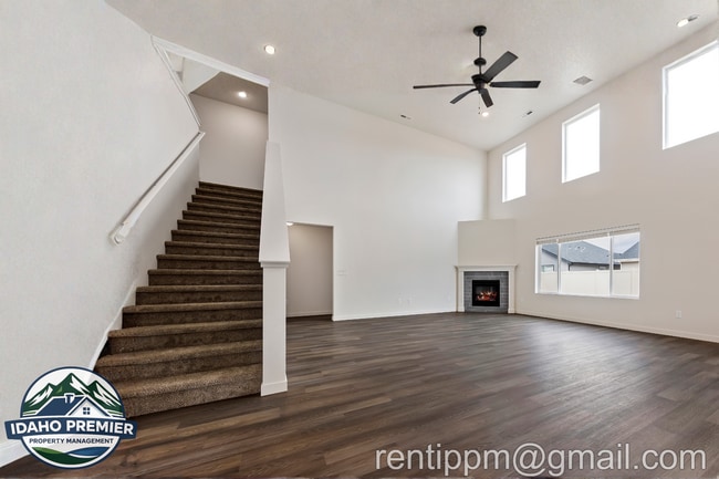 Building Photo - 7642 E Lightfoot St