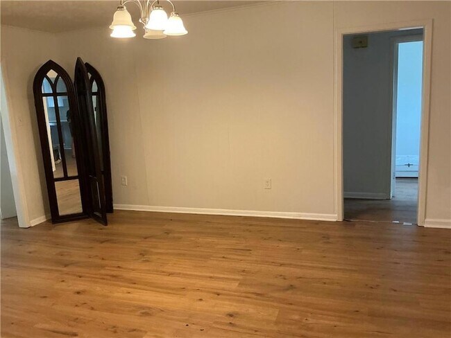 Building Photo - 5008 Academy Dr