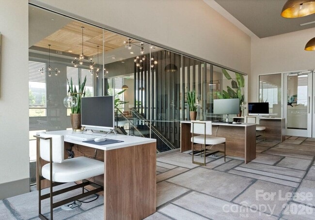 Building Photo - 500 W Trade St