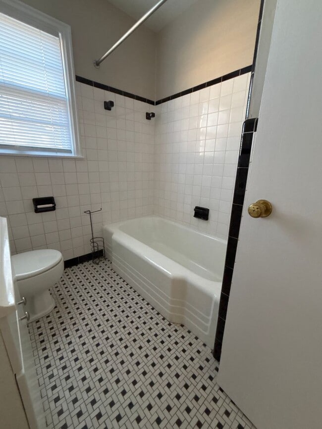 Building Photo - Harmony At Home