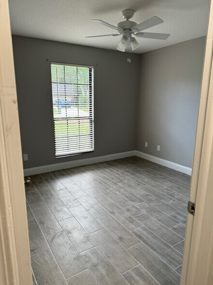 Building Photo - 3455 Remler Dr S