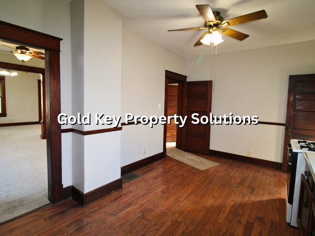Building Photo - Huge 2 BR 1 BA with Garage and Covered Porch (NO SECTION 8)
