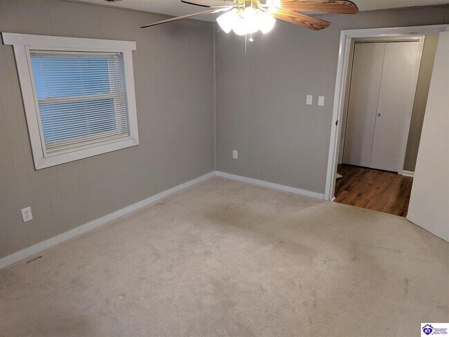 Building Photo - 638 Miller Rd