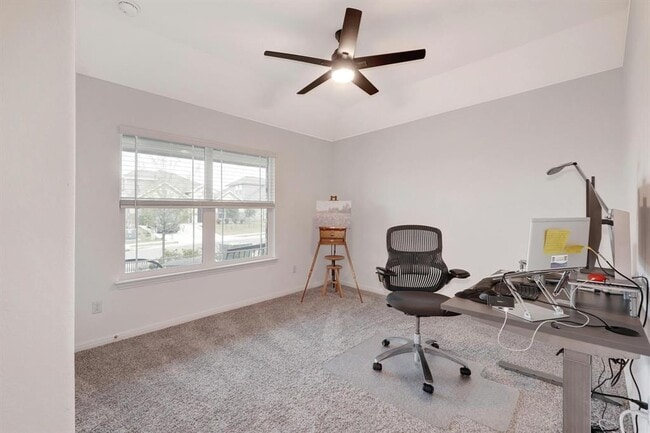 Building Photo - 404 Mante Ct