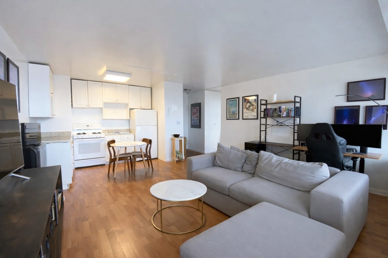 Building Photo - 135 Montgomery St