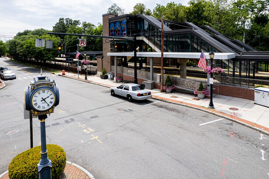 Building Photo - 308 Columbus Ave