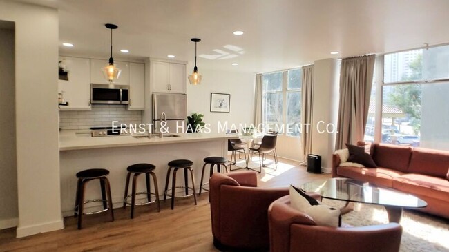 Building Photo - Beautifully Remodeled Condo Located in Pri...