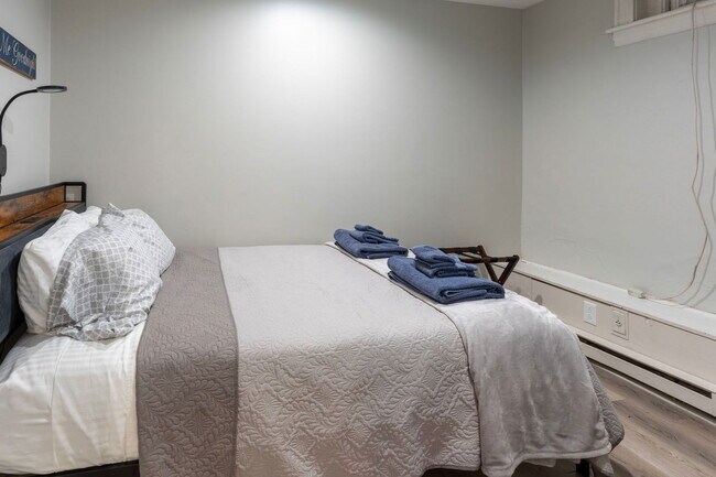 Building Photo - 1601 W Cary St