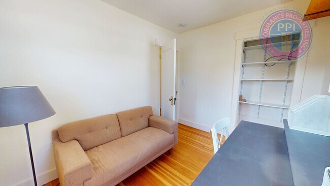 Building Photo - 2626 SE 64th Ave