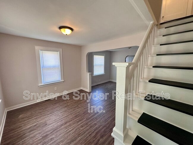 Building Photo - 89 2nd Ave