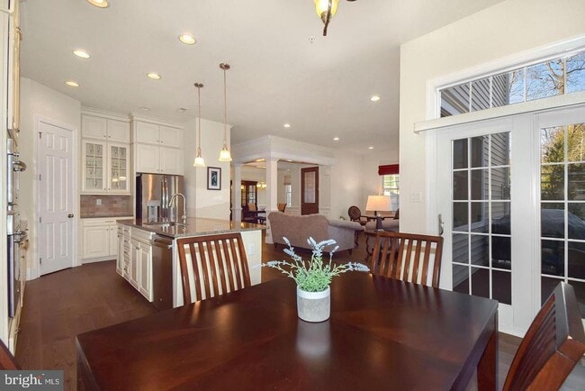 Building Photo - 71 Creekview Ln