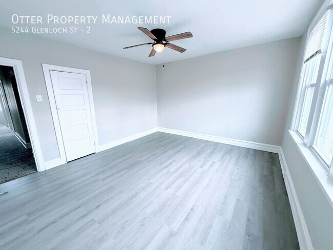 Building Photo - 5244 Glenloch St