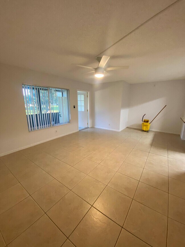 Building Photo - 4709 Sable Pine Cir