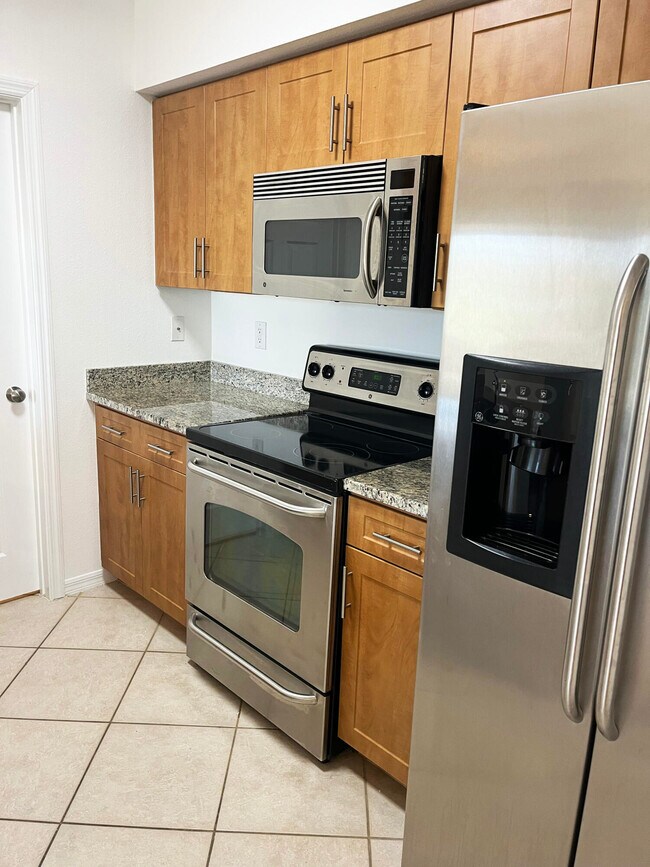 Building Photo - 6482 Emerald Dunes Dr