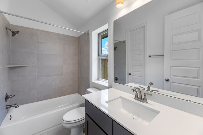 Building Photo - 30039 Gold Finch Pl