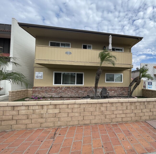 Building Photo - Super Clean & Nicely Renovated 2BR/1Bath in San Clemente - Walk to the Beach!