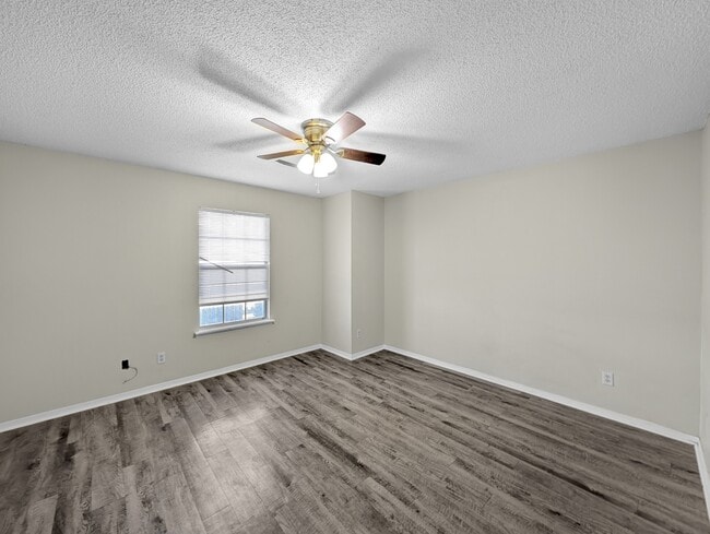 Building Photo - 2456 N Brophy Cir