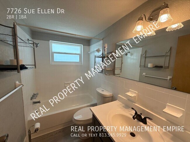 Building Photo - 7726 Sue Ellen Dr