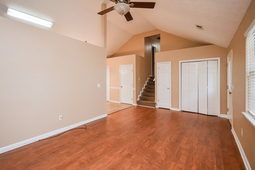 Building Photo - 130 Branchwood Dr