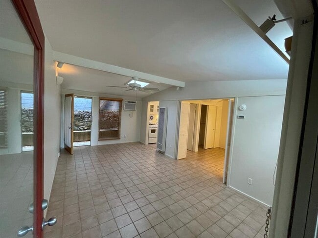 Building Photo - 1714 Summit View Pl