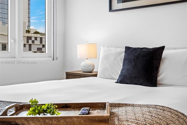 Building Photo - 2301 Collins Ave