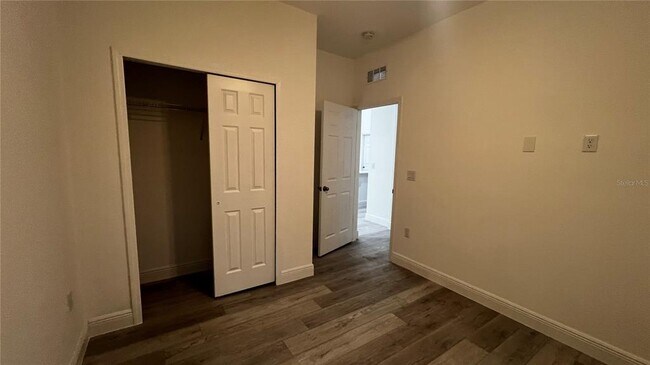 Building Photo - 14927 SW 63rd Ct