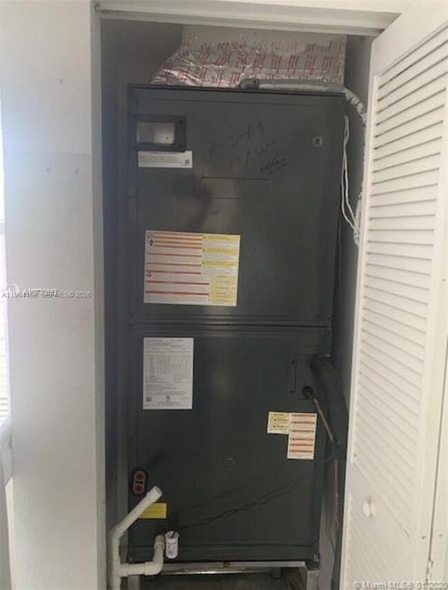 Building Photo - 2240 NE 37th Terrace