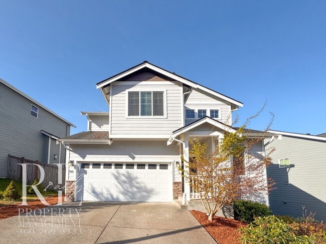 Building Photo - Vaulted Ceilings, Tree-Lined Views & a Spacious Primary Suite Retreat