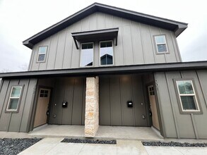 Building Photo - Brand New Town-home in the Heart of Denver...