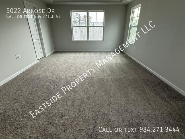 Building Photo - 5022 Arkose Dr