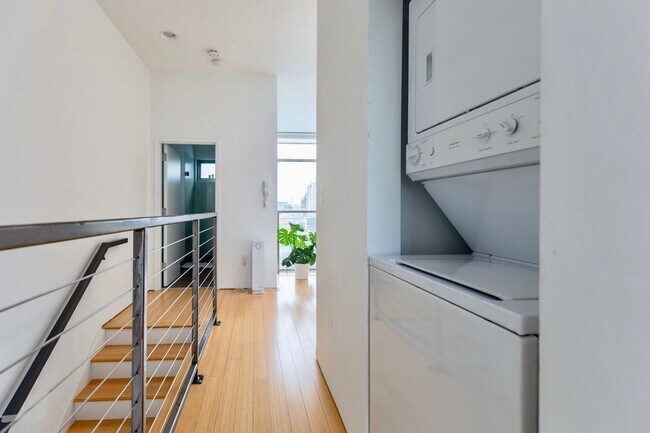 Building Photo - Amazing Two-Level Loft in the Heart of the...