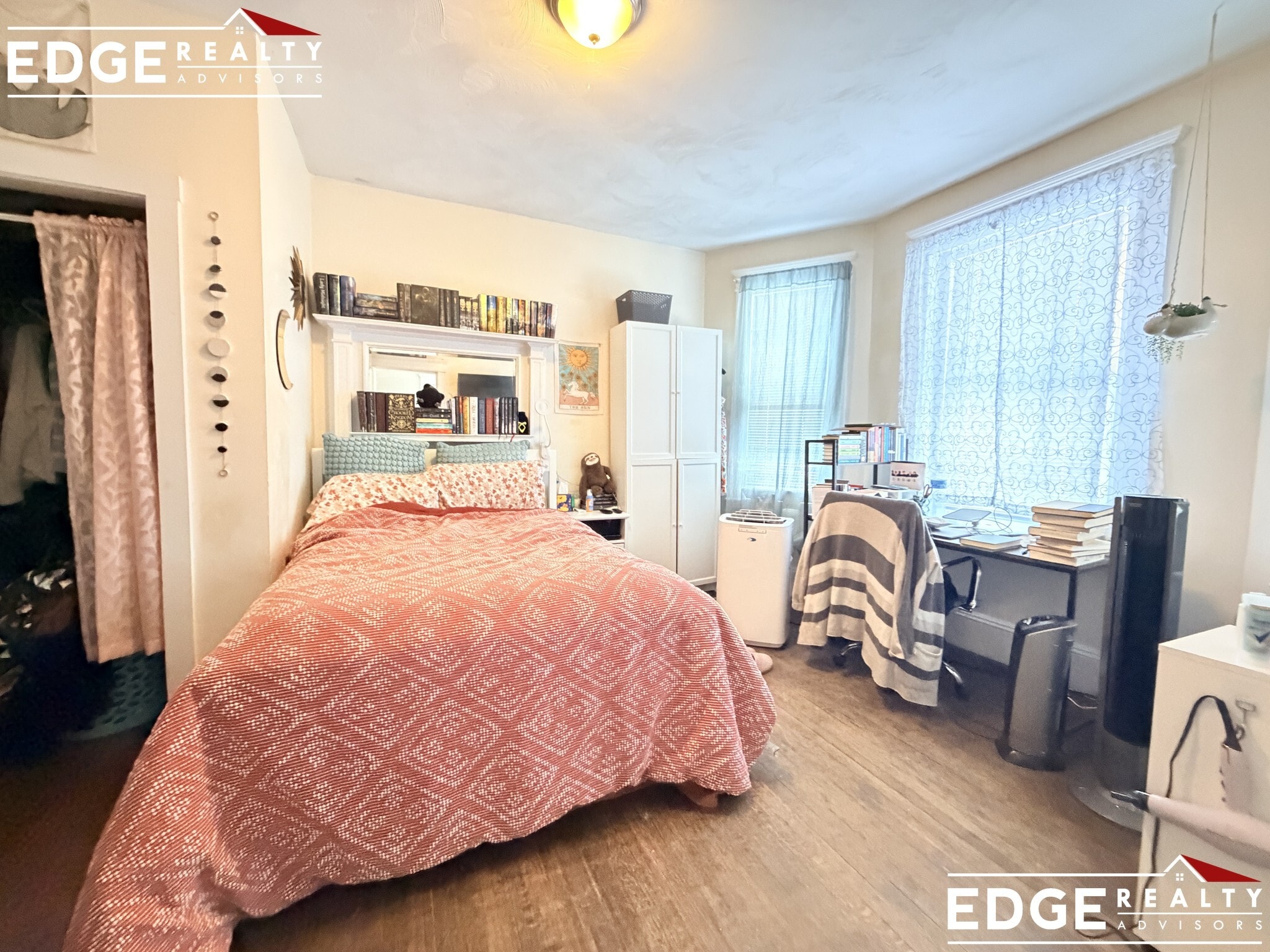 Building Photo - 26 Fordham Rd