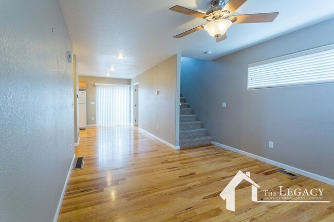 Building Photo - Westside Townhome