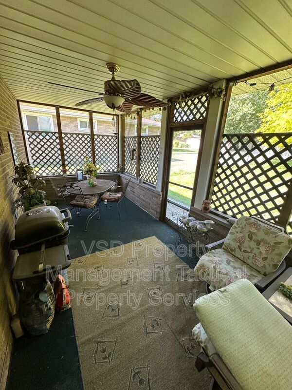 Building Photo - 6188 Cabrini Ln