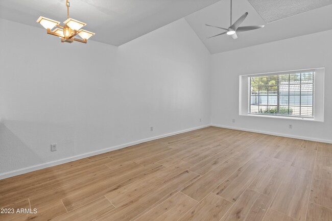 Building Photo - 860 N McQueen Rd