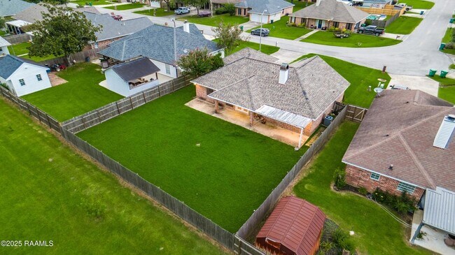 Building Photo - 213 Longleaf Dr