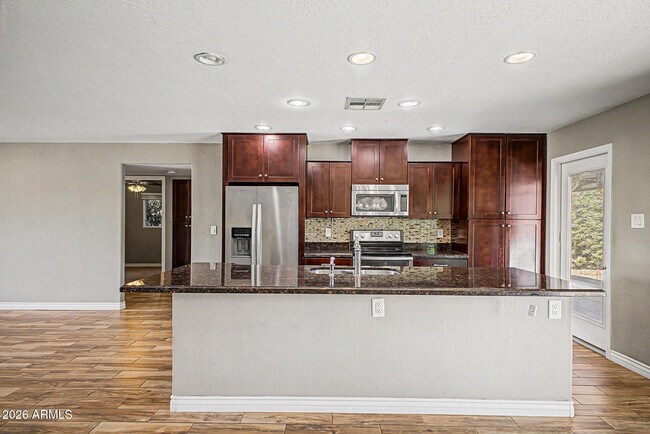 Building Photo - 1340 E Donner Dr