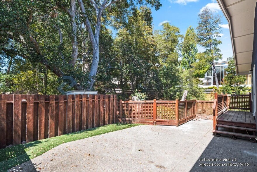 Building Photo - 1296 Albina Ave