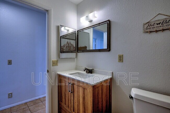 Building Photo - 37339 Buckskin Cir